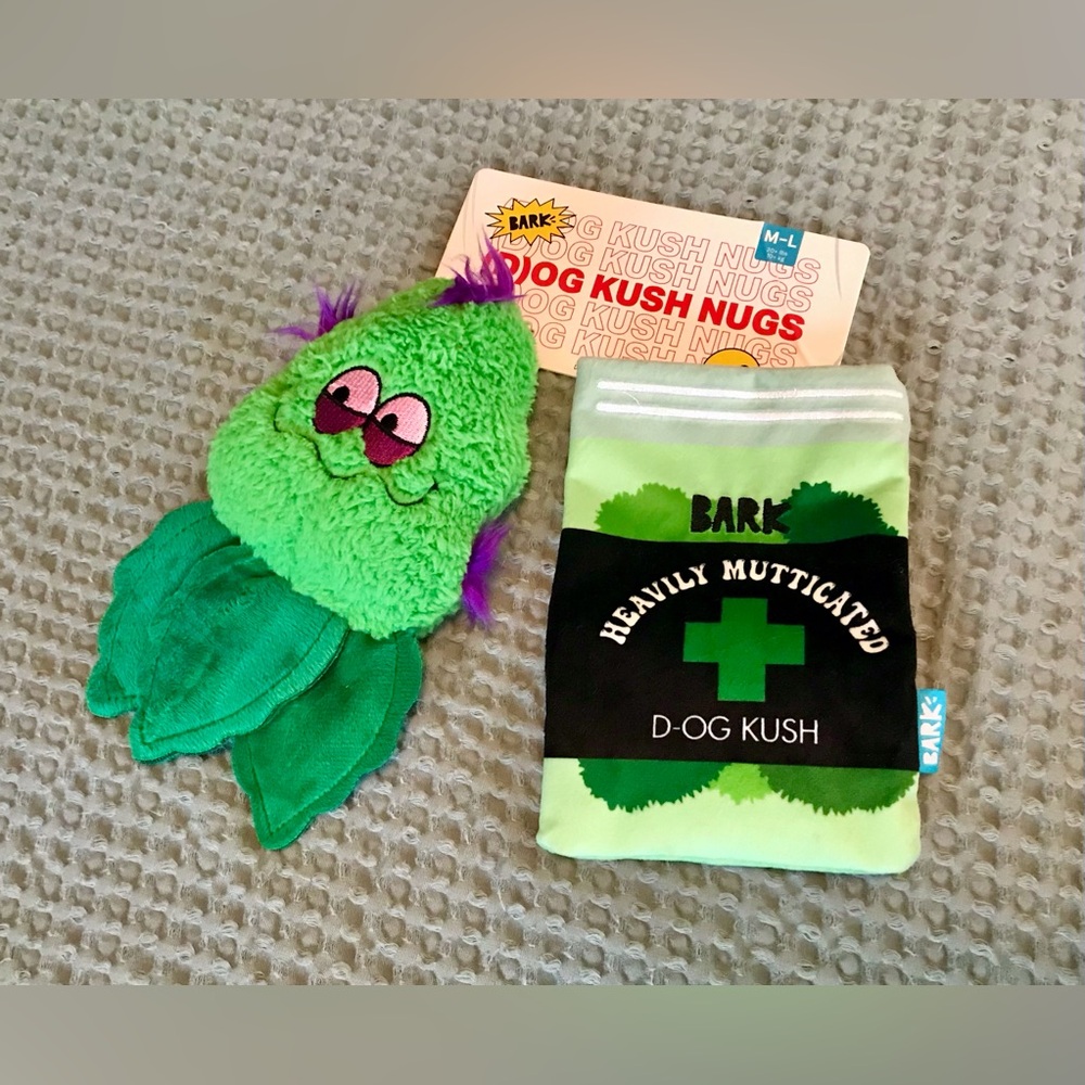 NEW Bark Box 420 Kush Nugs Size M L Set Baggie Opens Squeaky Crinkle Dog Toys